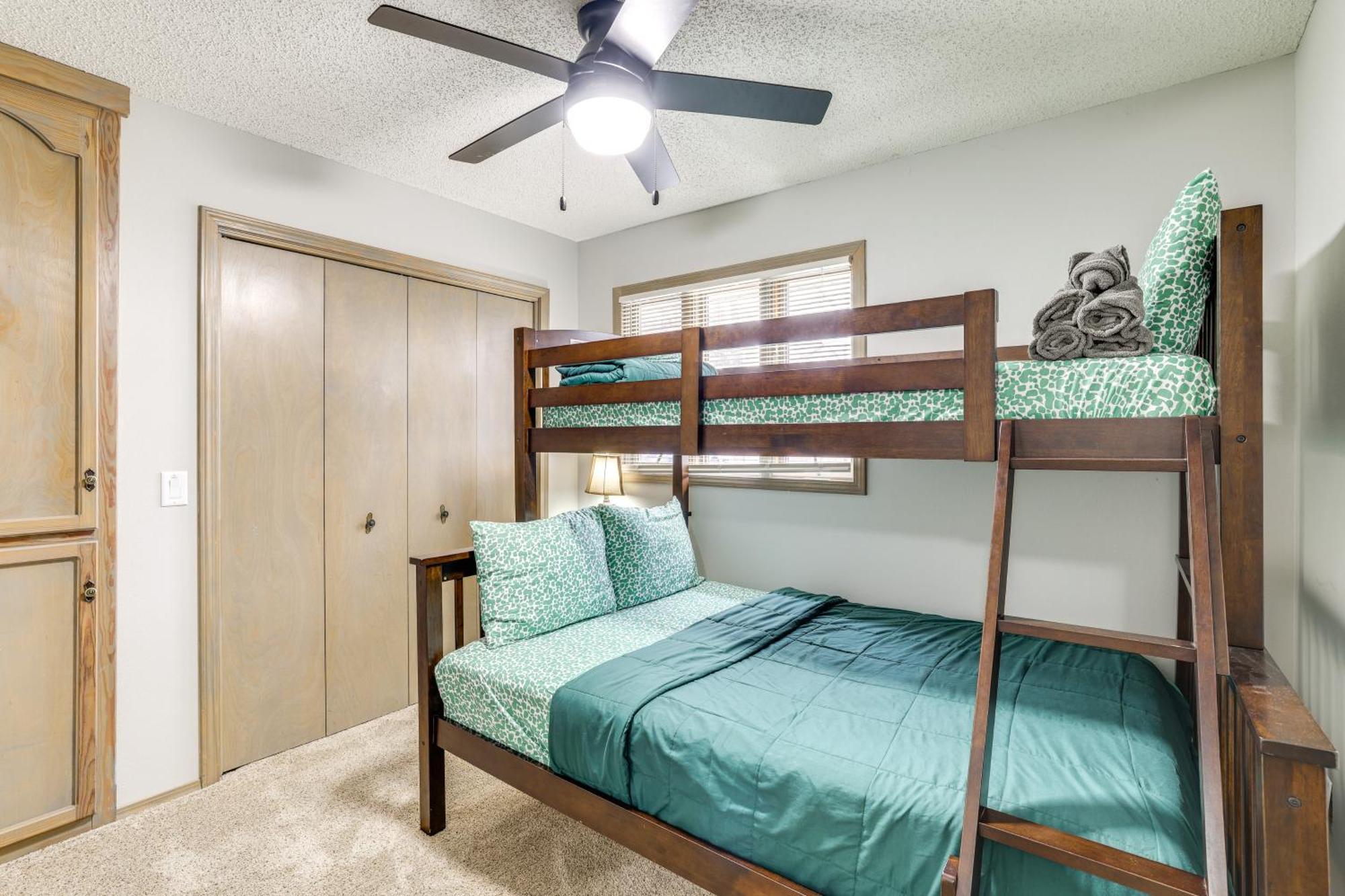 Spacious Holiday Island Escape With Deck And Gas Grill エクステリア 写真